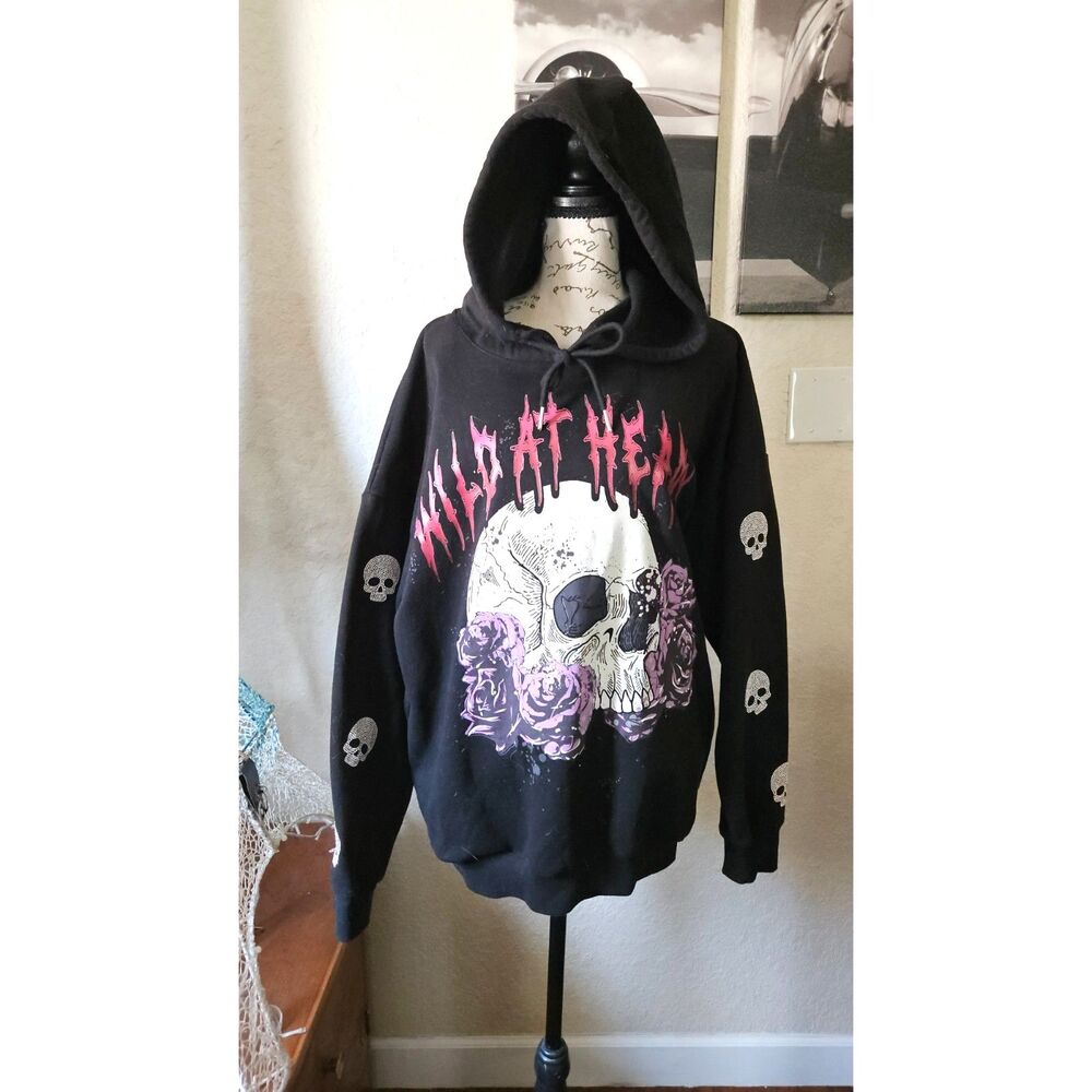 Wild at Heart Skull & Roses Rhinestone Hoodie ~ RARE Large | Goth | Metal